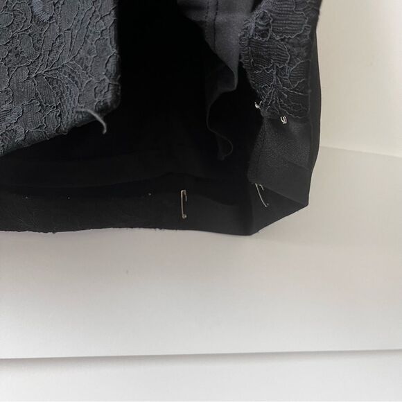 Lovely by Adrianna Papell Black Cocktail Dress with Lace Panels Size 6 - Picture 7 of 12